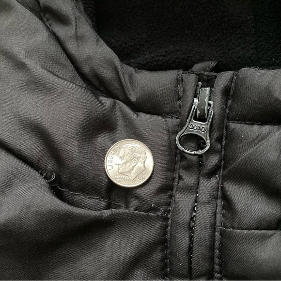 Old Navy Boys Quilted Puffer Jacket - Picture 8 of 8